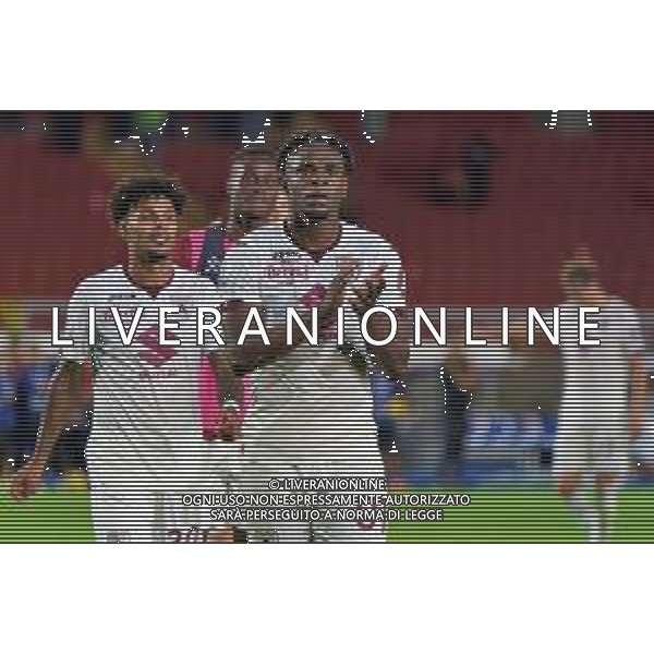 Duvan Zapata of Torino FC applauds fans during the Italian soccer Serie A match US Lecce vs Torino FC on October 28, 2023 at Via del Mare Stadium in Lecce, Italy. Photo by Emmanuele Mastrodonato/ag. Aldo Liverani sas