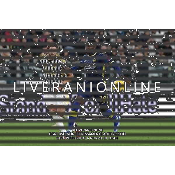 Torino 28.10.2023 Allianz Stadium @Manuela Viganti/Ag. Aldo Liverani sas Juventus vs Hellas Verona Campionato Calcio Serie A TIM 2023/2024 10a giornata Nella foto: manuel locatelli e martin hongla ©Viganti/AGENZIA ALDO LIVERANI SAS