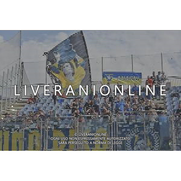 29-10-2023. Cagliari calcio- Frosinone calcio. 10° giornata campionato calcio italiano Serie A 2023/2024, Stadio Unipol Domus Cagliari. Foto Salvatore Moi/Agenzia Aldo Liverani s.a.s. Nella foto: Tifosi Frosinone in trasferta, nel settore ospiti dello stadio Unipol Domus di Cagiari ©Moi Salvatore / AGENZIA ALDO LIVERANI SAS