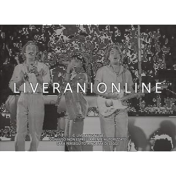 NEG-RETROSPETTIVA COMPLESSO MUSICALE RICCHIE POVERI NELLA FOTO IL COMPLESSO MUSICALE DEI RICCHI E POVERI A SAINT VINCENT ESTATE NELL\'ANNO 1986 AG ALDO LIVERANI SAS