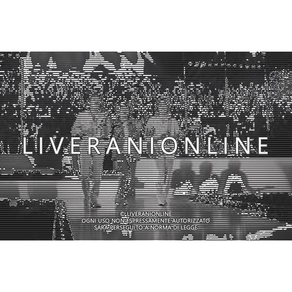 NEG-RETROSPETTIVA COMPLESSO MUSICALE RICCHIE POVERI NELLA FOTO IL COMPLESSO MUSICALE DEI RICCHI E POVERI A SAINT VINCENT ESTATE NELL\'ANNO 1986 AG ALDO LIVERANI SAS