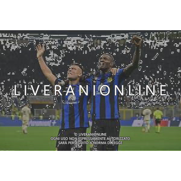 Inter vs Roma nella foto Lautaro Martinez (Inter) SX e Marcus Thuram (Inter) DX esultano dopo il gol dell\'1 a 0 Milano 29-10-2023 Stadio Giuseppe Meazza - San Siro Campionato Serie A TIM - 10a giornata foto Roberto Garavaglia/ag. Aldo Liverani sas