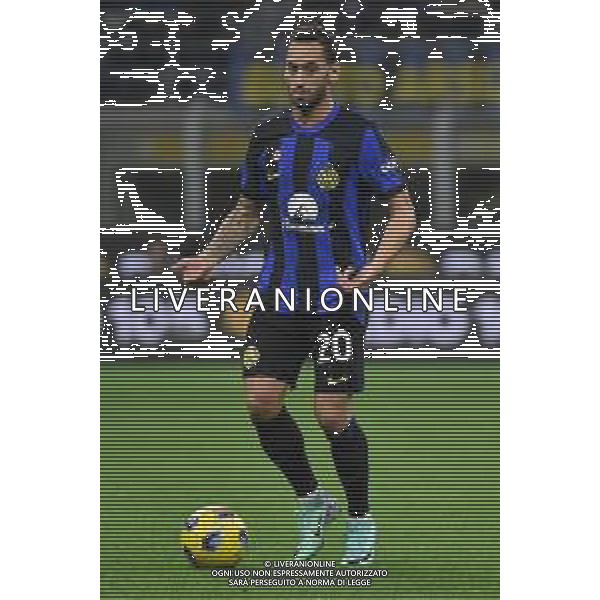 Inter vs Roma nella foto Hakan Calhanoglu (Inter) Milano 29-10-2023 Stadio Giuseppe Meazza - San Siro Campionato Serie A TIM - 10a giornata foto Roberto Garavaglia/ag. Aldo Liverani sas