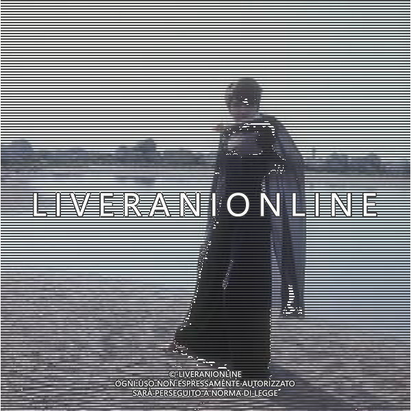 COL-RETROSPETTIVA LARA SAINT PAUL CANTANTE NELLA FOTO LARA SAINT PAUL A RICCIONE NELL\'ANNO 1969 AG ALDO LIVERANI SAS