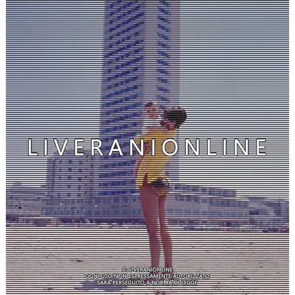 COL-RETROSPETTIVA LARA SAINT PAUL CANTANTE NELLA FOTO LARA SAINT PAUL A RICCIONE NELL\'ANNO 1969 AG ALDO LIVERANI SAS