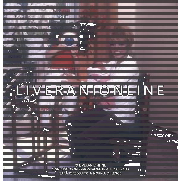 COL-RETROSPETTIVA LARA SAINT PAUL CANTANTE NELLA FOTO LARA SAINT PAUL CON LA FAMIGLIA AG ALDO LIVERANI SAS
