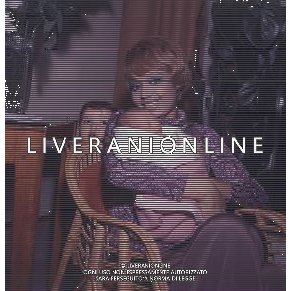 COL-RETROSPETTIVA LARA SAINT PAUL CANTANTE NELLA FOTO LARA SAINT PAUL CON LA FAMIGLIA AG ALDO LIVERANI SAS