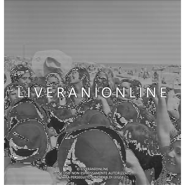 LARA SAINT PAUL, cantante italiana - RETROSPETTIVA nella foto sulla spiaggia al mare di Riccione a Luglio 1969 ©ARCHIVIO / AGENZIA ALDO LIVERANI SAS