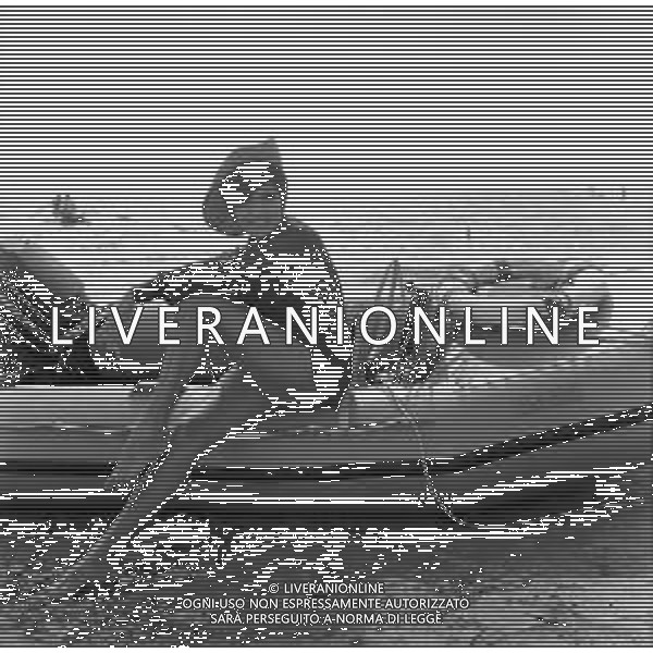 LARA SAINT PAUL, cantante italiana - RETROSPETTIVA nella foto sulla spiaggia al mare di Riccione a Luglio 1969 ©ARCHIVIO / AGENZIA ALDO LIVERANI SAS