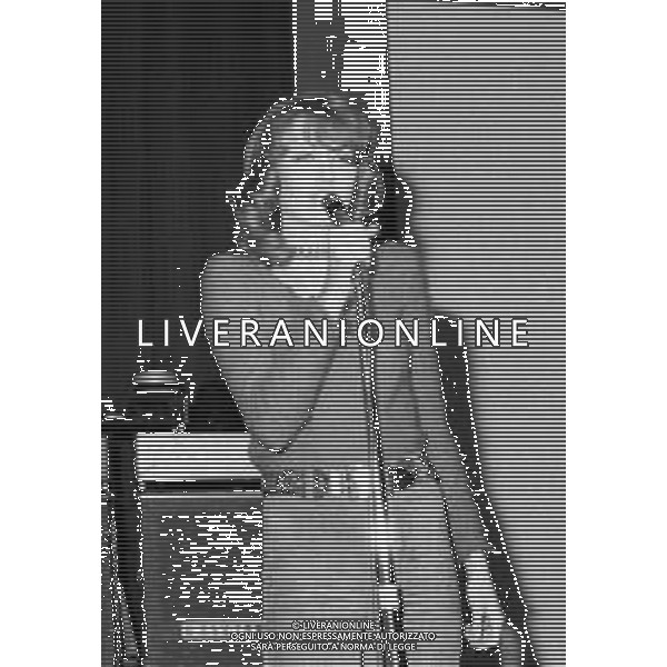 Neg- RETROSPETTIVA MINI TOURNEE\' PROMOZIONALE DAL TITOLO "FREE DIMENSION" A MILANO NOVEMBRE 1972 NELLA FOTO FIORELLA MANNOIA AG ALDO LIVERANI SAS