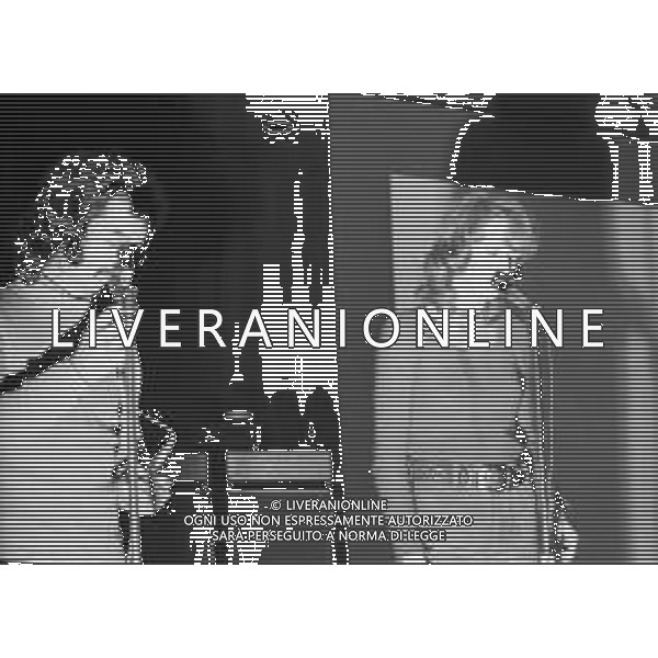 Neg- RETROSPETTIVA MINI TOURNEE\' PROMOZIONALE DAL TITOLO "FREE DIMENSION" A MILANO NOVEMBRE 1972 NELLA FOTO FIORELLA MANNOIA CON MEMMO FORESI AG ALDO LIVERANI SAS