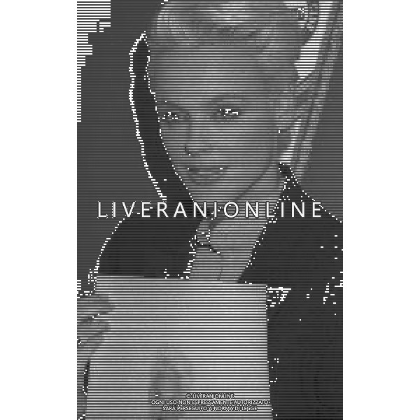 NEG-RETROSPETTIVA BRIGITTE NIELSEN ATTRICE  NELLA FOTO BRIGITTE NIELSEN PRESENTA IL SUO DISCO NELL\'ANNO 1987 A MILANO IN TERRAZZA MARTINI  AG ALDO LIVERANI SAS