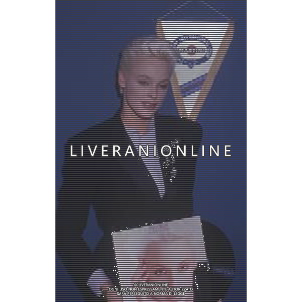 COL-RETROSPETTIVA BRIGITTE NIELSEN ATTRICE NELLA FOTO BRIGITTE NIELSEN PRESENTA IL SUO DISCO NELL\'ANNO 1987 A MILANO IN TERRAZZA MARTINI AG ALDO LIVERANI SAS 