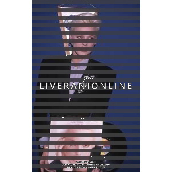 COL-RETROSPETTIVA BRIGITTE NIELSEN ATTRICE NELLA FOTO BRIGITTE NIELSEN PRESENTA IL SUO DISCO NELL\'ANNO 1987 A MILANO IN TERRAZZA MARTINI AG ALDO LIVERANI SAS 