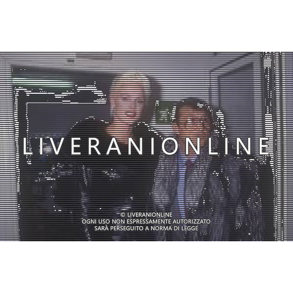 DIAP-RETROSPETTIVA BRIGITTE NIELSEN ATTRICE NELLA FOTO BRIGITTE NIELSEN CON TONY RENIS NELL\'ANNO 1989 A MILANO TRASMISSIONE TELEVISIVA “ODIENS“ AG ALDO LIVERANI SAS