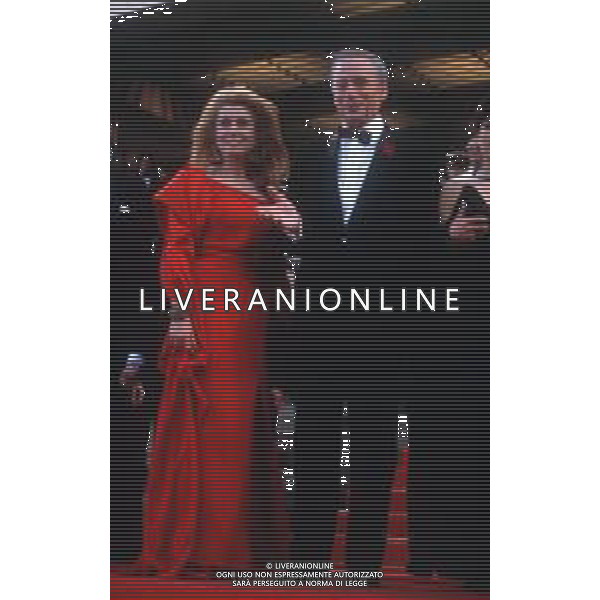 DIAP-RETROSPETTIVA YVES MONTAND ATTORE NELLA FOTO YVES MONTAND NELL\'ANNO 1987 A CANNES CON CATHERINE DENEUVE AG ALDO LIVERANI SAS   