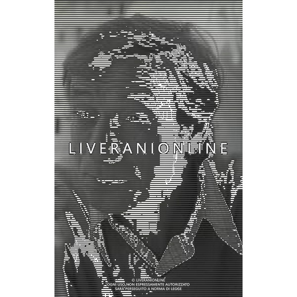NEG-RETROSPETTIVA YVES MONTAND ATTORE NELLA FOTO YVES MONTAND NELL\'ANNO 1978 A CANNES  AG ALDO LIVERANI SAS  