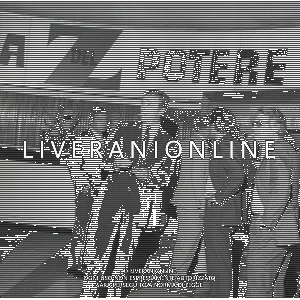NEG-RETROSPETTIVA YVES MONTAND ATTORE NELLA FOTO YVES MONTAND NELL\'ANNO 1969 A ROMA AG ALDO LIVERANI SAS 