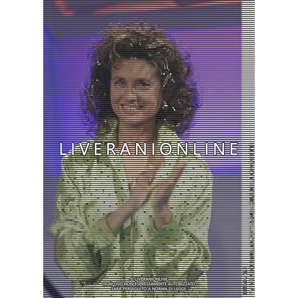ROMA, 7-2-2001 GIGLIOLA CINQUETTI CONDUCE IL PROGRAMMA DI SAT2000 "VIVENDO PARLANDO“ AFFIANCATA DA PIERO CAVAGLIA\' ROMA 07/02/2001 NELLA FOTO GIGLIOLA CINQUETTI FOTO ROMA01-AGENZIA ALDO LIVERANI