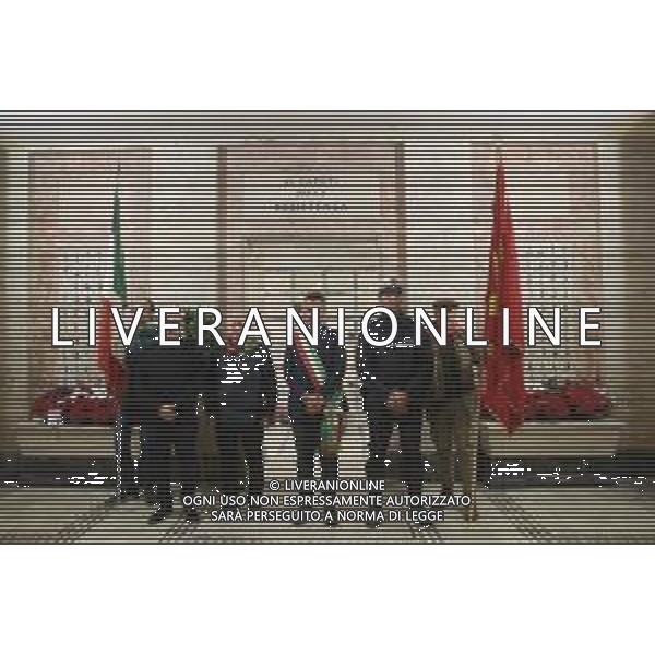 IMOLA 02 11 2023 CIMITERO DI PIRATELLO GIORNO DEI MORTI IL SINDACO MARCO PANIERI HA RESO OMAGGI AI DEFUNTI NELLA FOTO SINDACO MARCO PANIERI E GABRIO SALLIERI PRESIDENTE ANPI VICE SINDACO FABRIZIO CASTELLARI E UN RAPRESENTANTE DELLA POLIZIA MUNICIPALE CON I RAPRESENTANTI ANPI IMOLA DAVANTI LA TOMBA MUNUMENTALE AI CADUTI DELLA RESISTENZA FOTO GIANNI SANNA-AG ALDO LIVERANI SAS