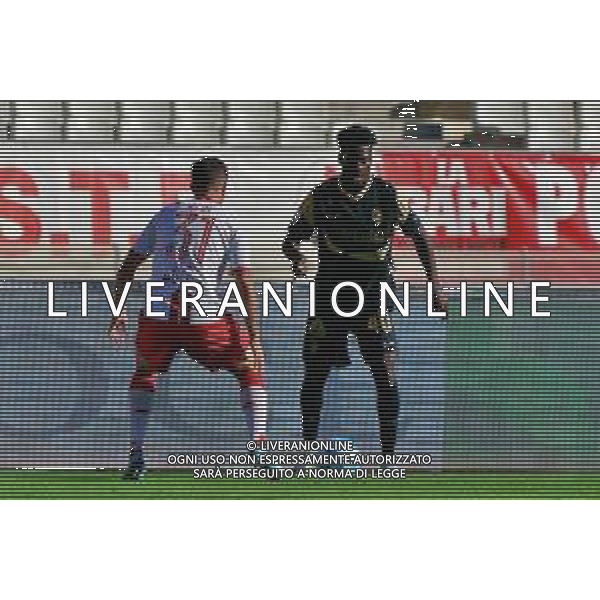 Brian Bayeye of Ascoli Calcio and Giacomo Ricci of SSC Bari during the Italian Serie B match SSC Bari vs Ascoli Calcio on November 4, 2023 at the San Nicola stadium in Bari, Italy. Photo by Emmanuele Mastrodonato/ag. Aldo Liverani sas/AGENZIA ALDO LIVERANI SAS