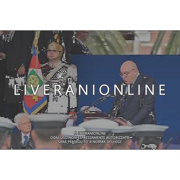 4-11-2023. Sergio Mattarella, presidente della Repubblica italiana, in visita a Cagliari, zona autorità portuale in Via Roma, in occasione della festa delle forze armate.. Foto Salvatore Moi/Agenzia Aldo Liverani s.a.s. Nella foto: da sinistra a destra, Sergio Mattarella, presidente della Repubblica Italiana, Guido Crosetto, ministro della difesa Italiana ©MOI Salvatore /AGENZIA ALDO LIVERANI SAS