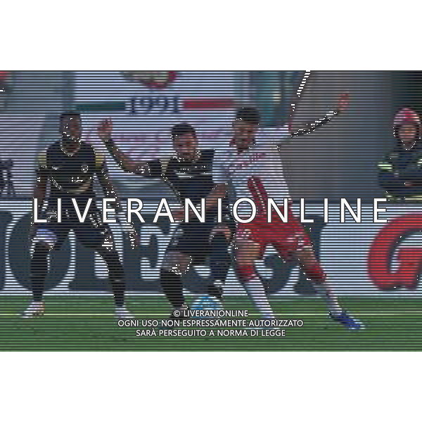 Nicola Falasco of Ascoli Calcio and Marco Nasti of SSC Bari during the Italian Serie B match SSC Bari vs Ascoli Calcio on November 4, 2023 at the San Nicola stadium in Bari, Italy. Photo by Emmanuele Mastrodonato/ag. Aldo Liverani sas/AGENZIA ALDO LIVERANI SAS