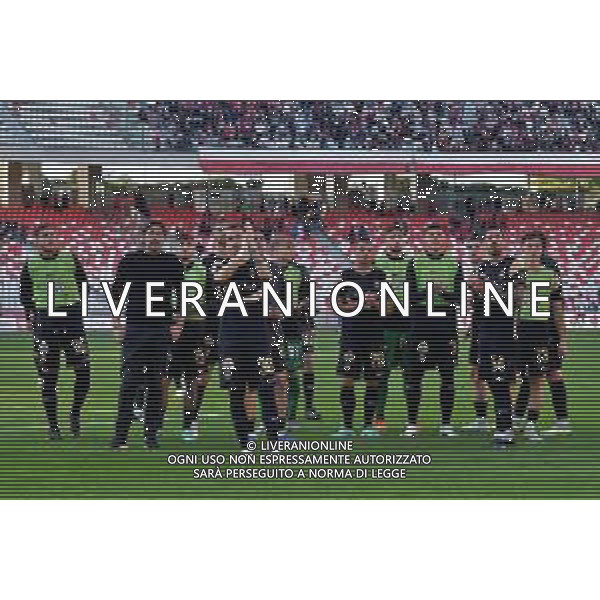 Players of Ascoli Calcio of Ascoli Calcio applauds fans during the Italian Serie B match SSC Bari vs Ascoli Calcio on November 4, 2023 at the San Nicola stadium in Bari, Italy. Photo by Emmanuele Mastrodonato/ag. Aldo Liverani sas/AGENZIA ALDO LIVERANI SAS