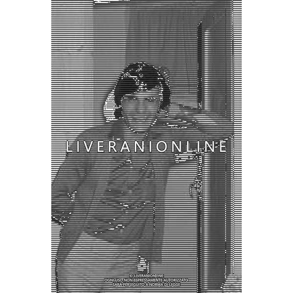 rossano attolicoNeg- RETROSPETTIVA 1° PREMIO FERRAGOSTO D\'ORO RICCIONE 18 AGOSTO 1969 NELLA FOTO IL CANTANTE ROSSANO ATTOLICO AG ALDO LIVERANI SAS