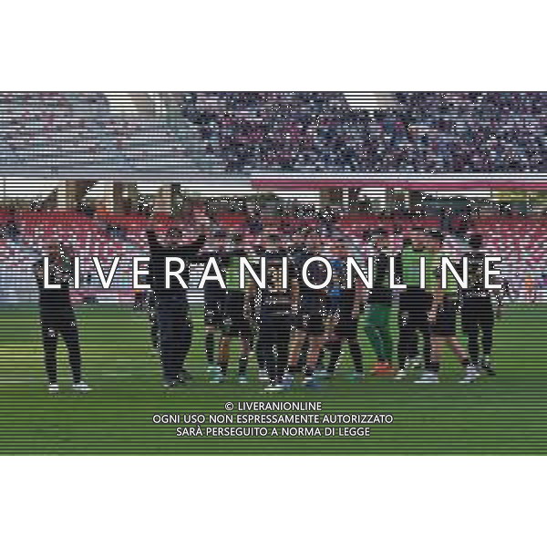 coach William Viali of Ascoli Calcio and Ascoli Calcio players greet the fans during the Italian Serie B match SSC Bari vs Ascoli Calcio on November 4, 2023 at the San Nicola stadium in Bari, Italy. Photo by Emmanuele Mastrodonato/ag. Aldo Liverani sas