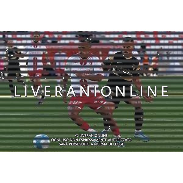 Mehdi Dorval of SSC Bari and Marcello Falzerano of Ascoli Calcio during the Italian Serie B match SSC Bari vs Ascoli Calcio on November 4, 2023 at the San Nicola stadium in Bari, Italy. Photo by Emmanuele Mastrodonato/ag. Aldo Liverani sas