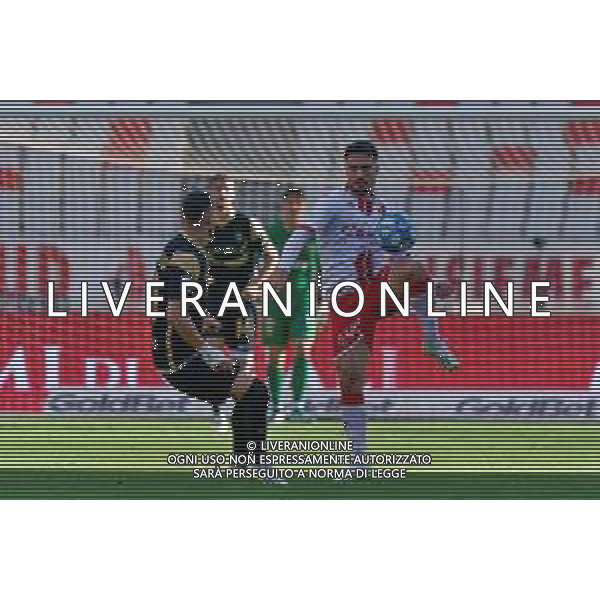 Gennaro Acampora of SSC Bari and Ilija Nestorovsk of Ascoli Calcio during the Italian Serie B match SSC Bari vs Ascoli Calcio on November 4, 2023 at the San Nicola stadium in Bari, Italy. Photo by Emmanuele Mastrodonato/ag. Aldo Liverani sas