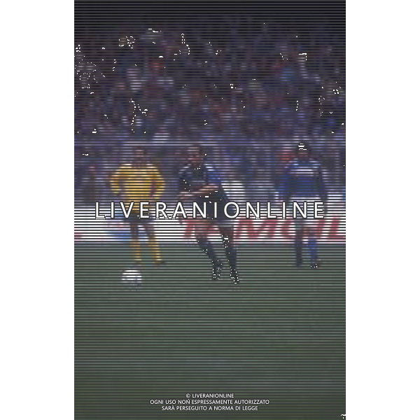 DIAP-RETROSPETTIVA EROS RAMAZZOTTI CANTANTE NELLA FOTO EROS RAMAZZOTTI CON GIOVANNI TRAPATTONI NELL\'ANNO 1992 CON LA NAZIONALE CANTANTI AG ALDO LIVERANI SAS