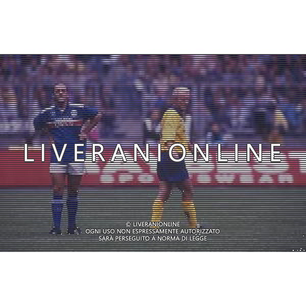DIAP-RETROSPETTIVA EROS RAMAZZOTTI CANTANTE NELLA FOTO EROS RAMAZZOTTI CON GIOVANNI TRAPATTONI NELL\'ANNO 1992 CON LA NAZIONALE CANTANTI AG ALDO LIVERANI SAS