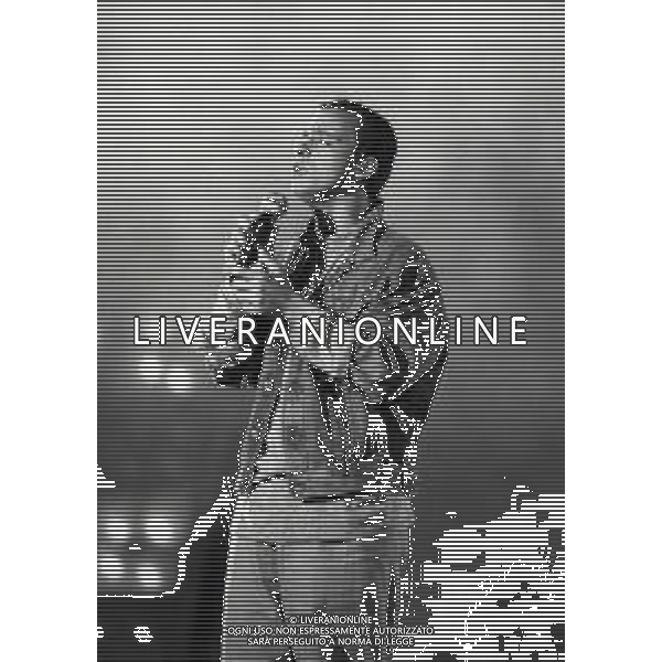NEG-RETROSPETTIVA EROS RAMAZZOTTI CANTANTE NELLA FOTO EROS RAMAZZOTTI NELL\'ANNO 1989 AL FESTIVALBAR AG ALDO LIVERANI SAS 
