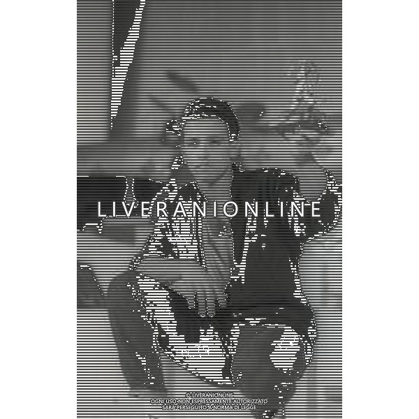 NEG-RETROSPETTIVA EROS RAMAZZOTTI CANTANTE NELLA FOTO EROS RAMAZZOTTI NELL\'ANNO 1986 AL FESTIVAL DI SANREMO AG ALDO LIVERANI SAS 