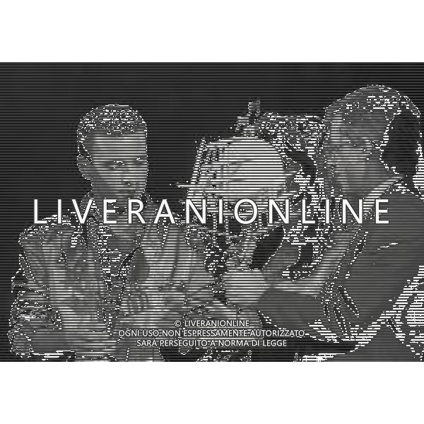 NEG-RETROSPETTIVA EROS RAMAZZOTTI CANTANTE NELLA FOTO EROS RAMAZZOTTI NELL\'ANNO 1986 AL FESTIVALBAR AG ALDO LIVERANI SAS 