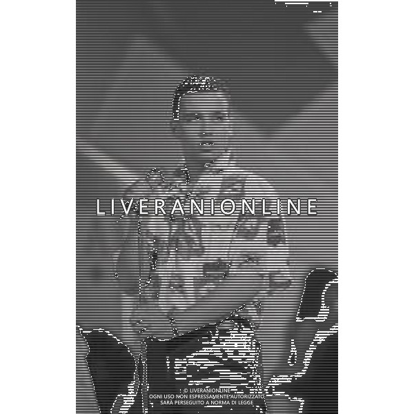 NEG-RETROSPETTIVA EROS RAMAZZOTTI CANTANTE NELLA FOTO EROS RAMAZZOTTI NELL\'ANNO 1986 A SAINT VINCENT AG ALDO LIVERANI SAS 