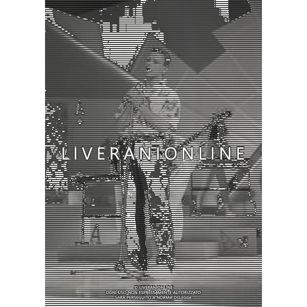 NEG-RETROSPETTIVA EROS RAMAZZOTTI CANTANTE NELLA FOTO EROS RAMAZZOTTI NELL\'ANNO 1986 A SAINT VINCENT AG ALDO LIVERANI SAS 