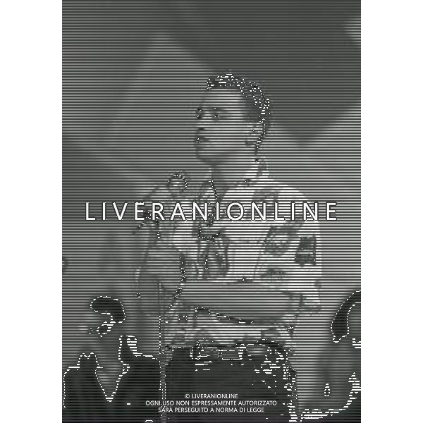 NEG-RETROSPETTIVA EROS RAMAZZOTTI CANTANTE NELLA FOTO EROS RAMAZZOTTI NELL\'ANNO 1986 A SAINT VINCENT AG ALDO LIVERANI SAS 