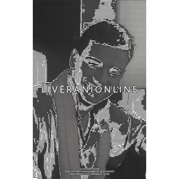 NEG-RETROSPETTIVA EROS RAMAZZOTTI CANTANTE NELLA FOTO EROS RAMAZZOTTI NELL\'ANNO 1985 AG ALDO LIVERANI SAS