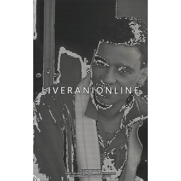 NEG-RETROSPETTIVA EROS RAMAZZOTTI CANTANTE NELLA FOTO EROS RAMAZZOTTI NELL\'ANNO 1985 AG ALDO LIVERANI SAS