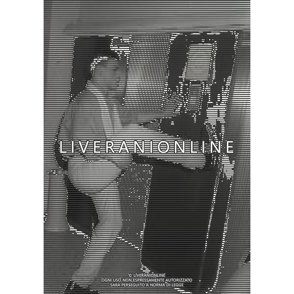 NEG-RETROSPETTIVA EROS RAMAZZOTTI CANTANTE NELLA FOTO EROS RAMAZZOTTI NELL\'ANNO 1985 AG ALDO LIVERANI SAS