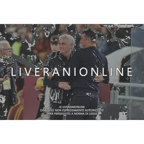 Roma vs Lecce - Campionato Serie A TIM - 11 giornata - Stadio Olimpico - Roma 05-11-2023 nella foto Jose\' Mourinho e D\'Aversa Roberto ©Federico Gaetano / AGENZIA ALDO LIVERANI SAS