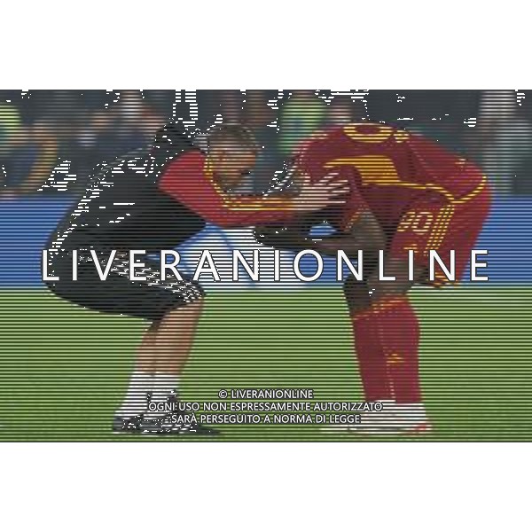 Romelu Lukaku of AS Roma celebrates the victory during the Italian soccer Serie A match AS Roma vs US Lecce on November 5, 2023 at Olympic Stadium in Rome, Italy. Photo by Emmanuele Mastrodonato/ag. Aldo Liverani sas