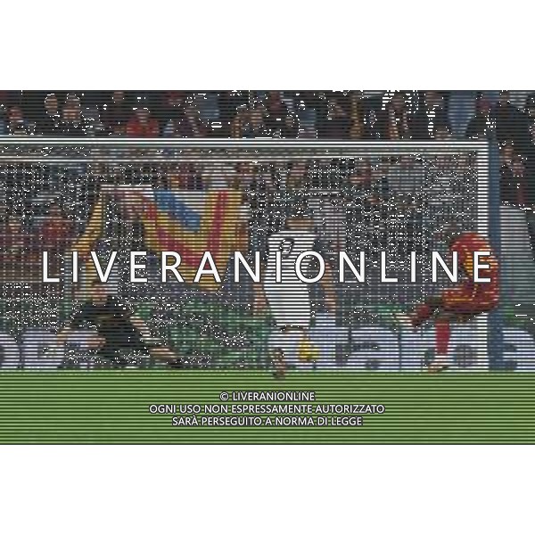 Romelu Lukaku of AS Roma penalty during the Italian soccer Serie A match AS Roma vs US Lecce on November 5, 2023 at Olympic Stadium in Rome, Italy. Photo by Emmanuele Mastrodonato/ag. Aldo Liverani sas