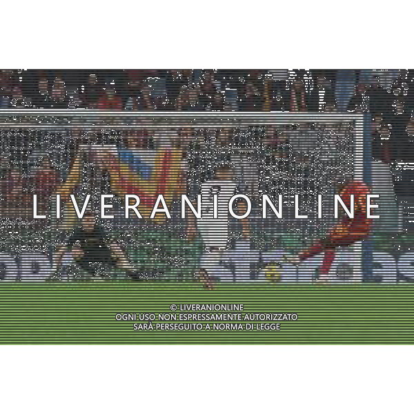 Romelu Lukaku of AS Roma penalty during the Italian soccer Serie A match AS Roma vs US Lecce on November 5, 2023 at Olympic Stadium in Rome, Italy. Photo by Emmanuele Mastrodonato/ag. Aldo Liverani sas