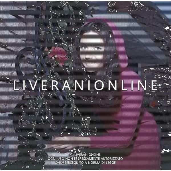 COL-RETROSPETTIVA GIGLIOLA CINQUETTI CANTANTE NELLA FOTO GIGLIOLA CINQUETTI A CERRO VERONESE AG ALDO LIVERANI SAS