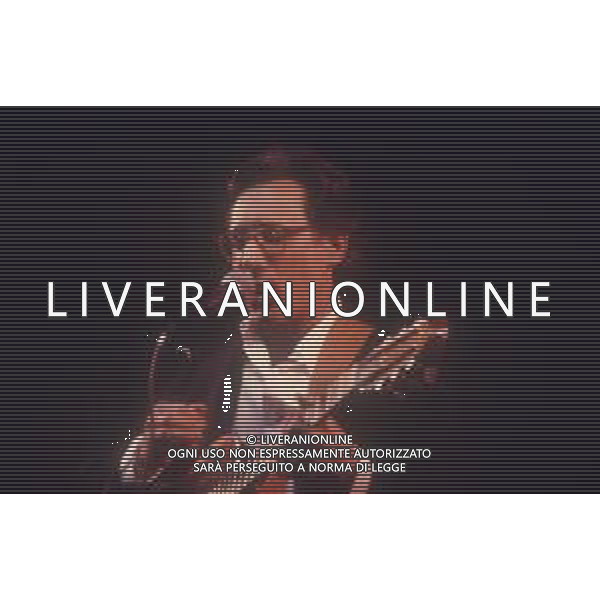 DIAP-RETROSPETTIVA ENZO JANNACCI CANTANTE NELLA FOTO ENZO JANNACCI NELL\'ANNO 1981 AG ALDO LIVERANI SAS