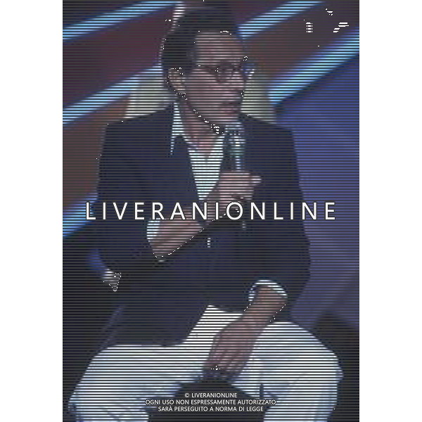 DIAP-RETROSPETTIVA ENZO JANNACCI CANTANTE NELLA FOTO ENZO JANNACCI NELL\'ANNO 1985 AG ALDO LIVERANI SAS 